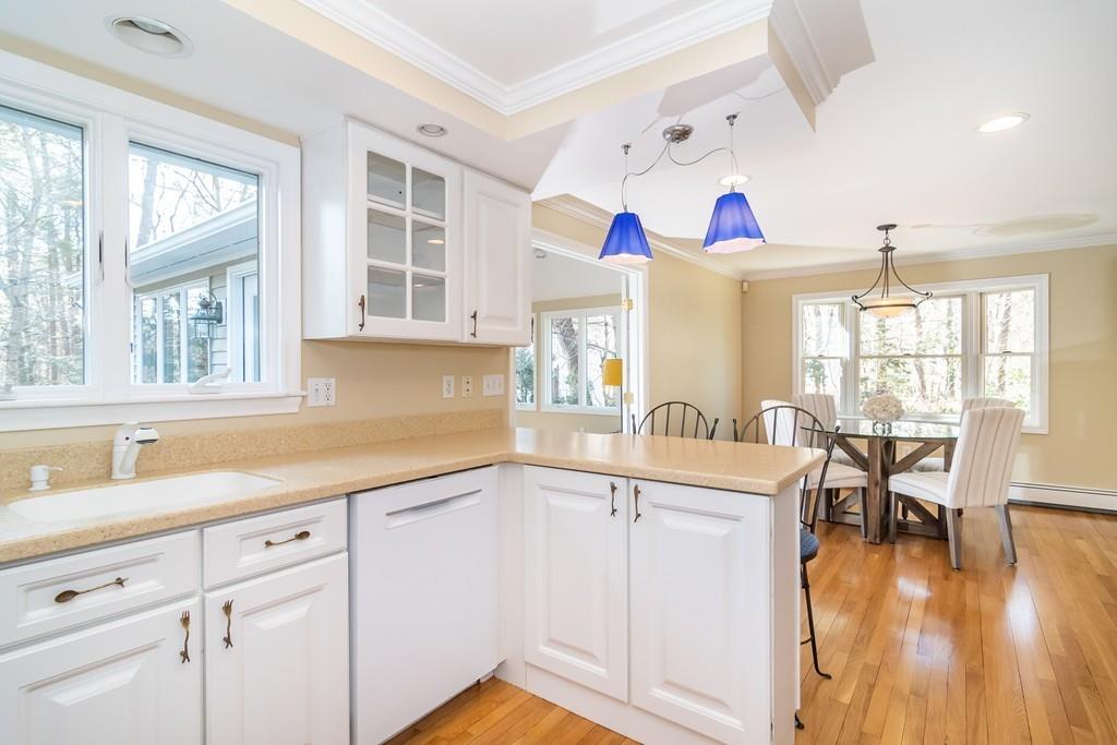 33 Moore Road Wayland, MA 01778 - Photo 4 of 16