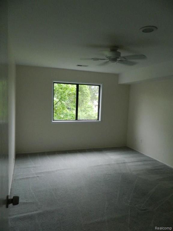 30078 West Twelve Mile Road, Unit 106 Farmington, MI 48334 - Photo 7 of 12