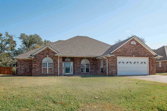 $450,000 | 402 Prince Charles, Whitehouse, TX 75791