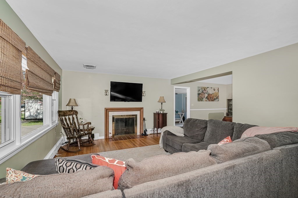 55 Bates Road Westfield, MA 01085 - Photo 6 of 42 Gallery Image 6