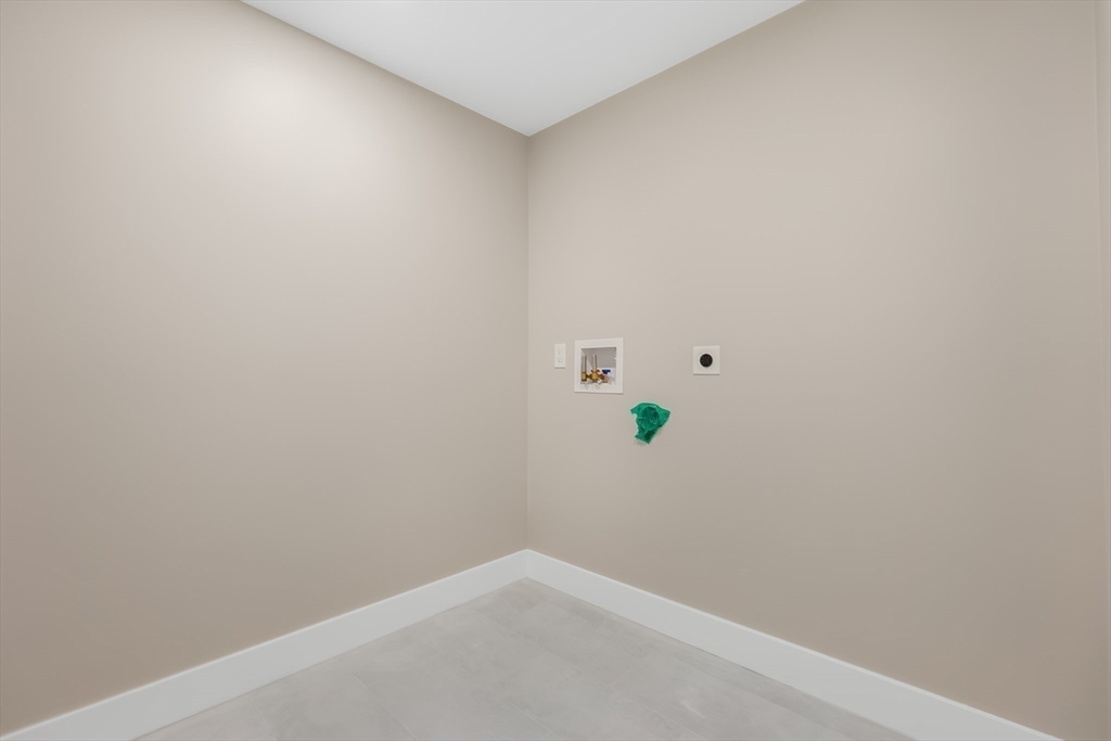 15 Foss Road, Unit A Framingham, MA 01702 - Photo 27 of 36