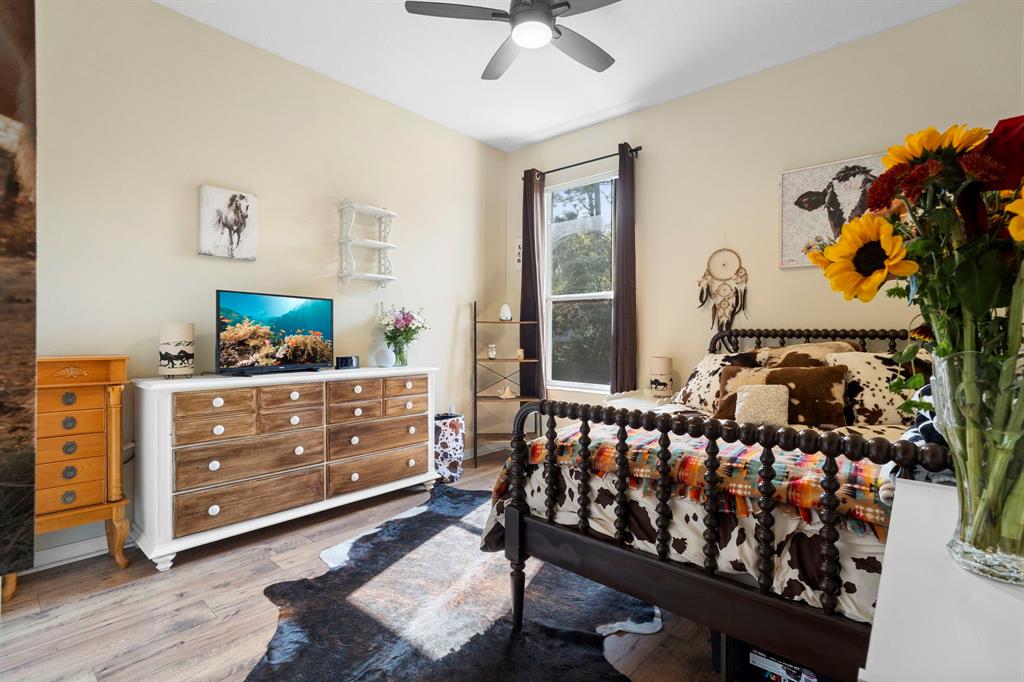 6480 Fall Street St. Cloud, FL 34771 - Photo 32 of 47 a bed room with a bed and a window