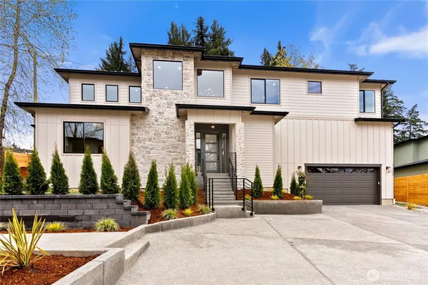 $1,068,000 | 1305 Maine Court, Milton, WA 98354