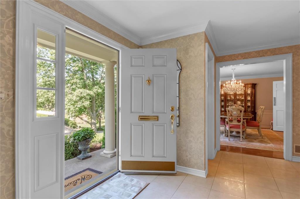 989 Osage Road Pittsburgh, PA 15243 - Photo 4 of 25 Gallery Image 4