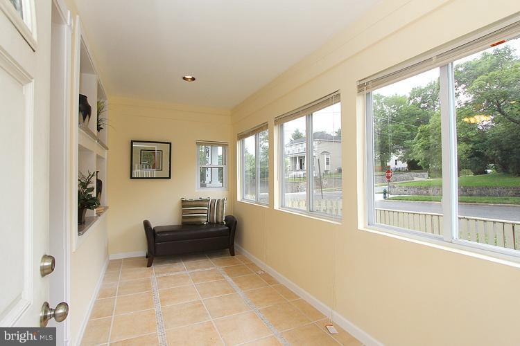 3003 26th Street Northeast Washington, DC 20018 - Photo 1 of 30 Interior (General)
