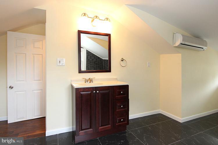 3003 26th Street Northeast Washington, DC 20018 - Photo 13 of 30 Interior (General)