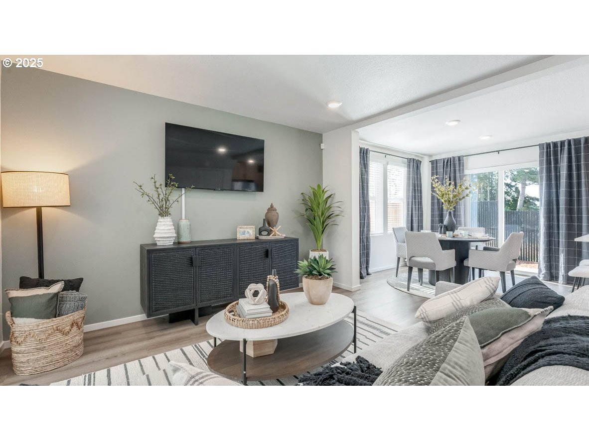 6109 Southeast 16th Street Gresham, OR 97080 - Photo 4 of 24