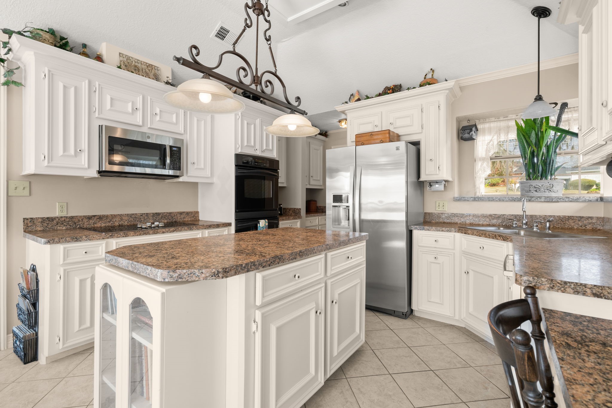 100 April Breeze Conroe, TX 77356 - Photo 15 of 40