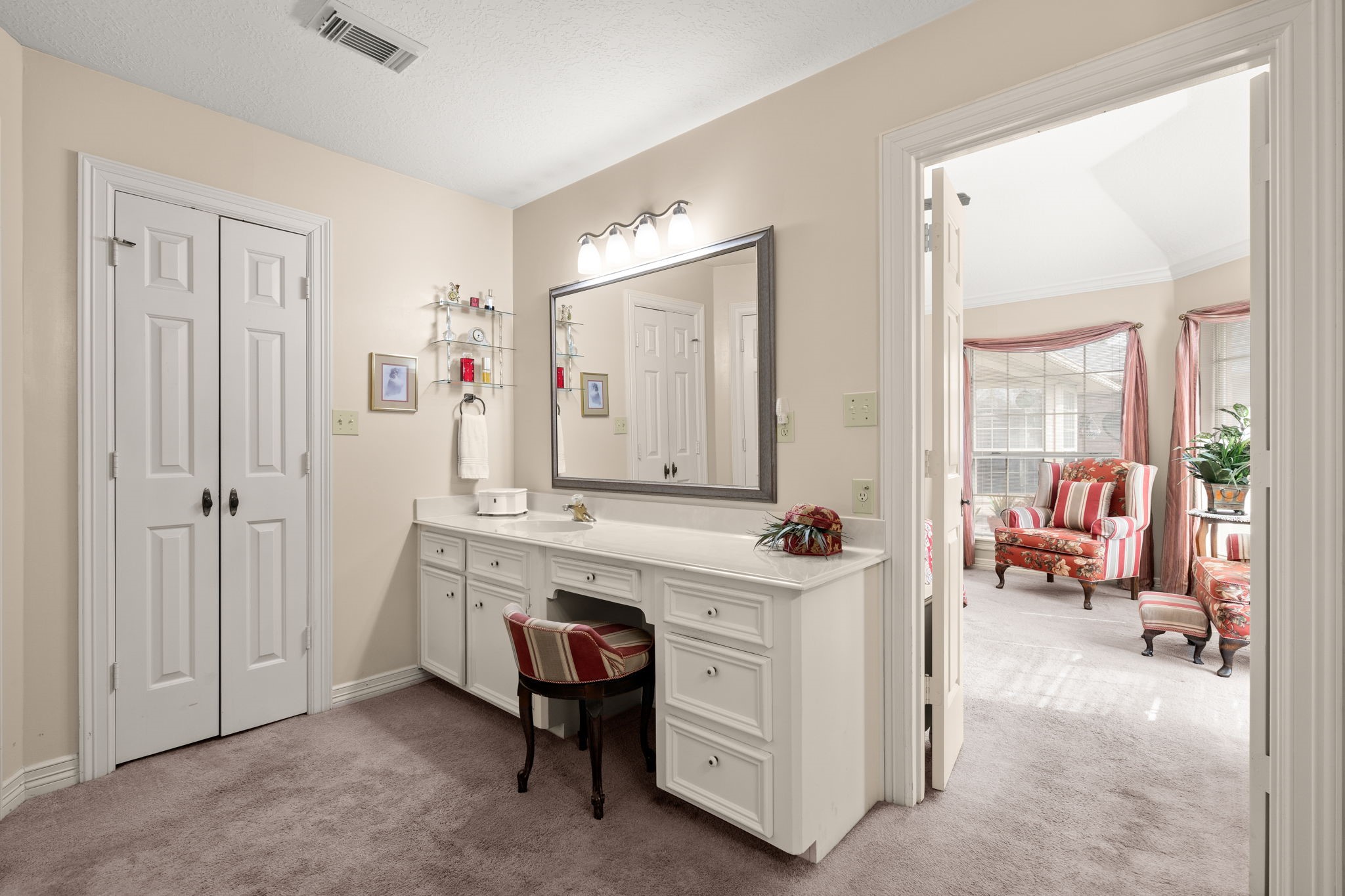 100 April Breeze Conroe, TX 77356 - Photo 23 of 40 Vanity area and walk in closet