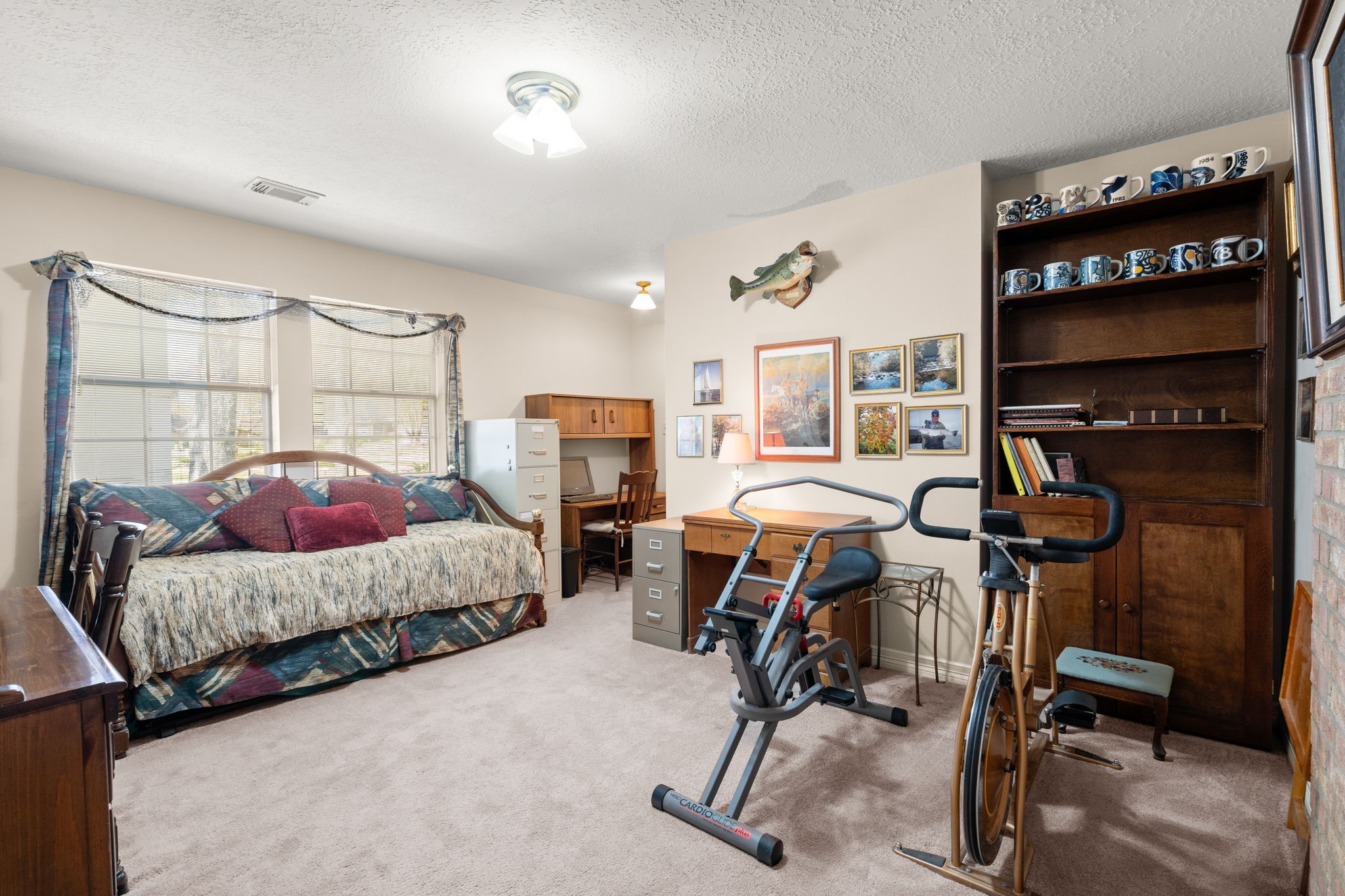 100 April Breeze Conroe, TX 77356 - Photo 24 of 40 Secondary bedroom