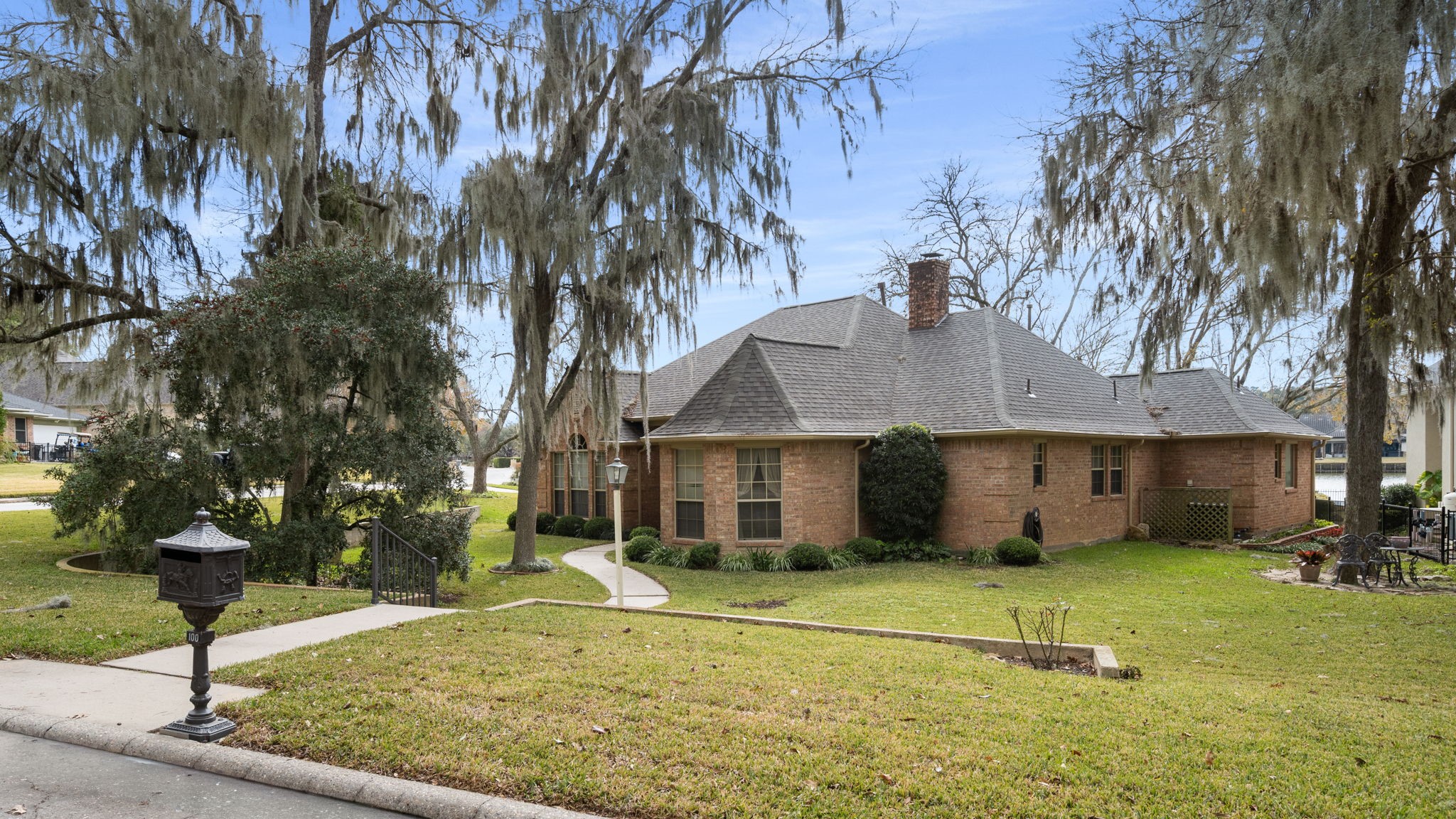 100 April Breeze Conroe, TX 77356 - Photo 3 of 40 Front view of home situated on April Breeze
