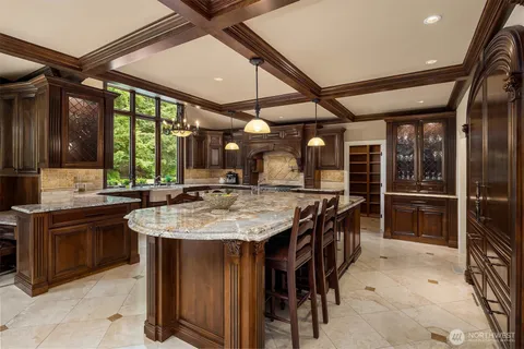 $3,998,000 | 20450 Northeast 71st Street, Redmond, WA 98053