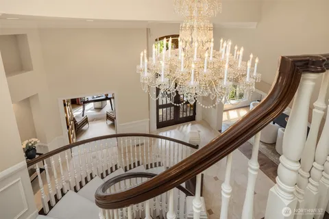 $3,998,000 | 20450 Northeast 71st Street, Redmond, WA 98053