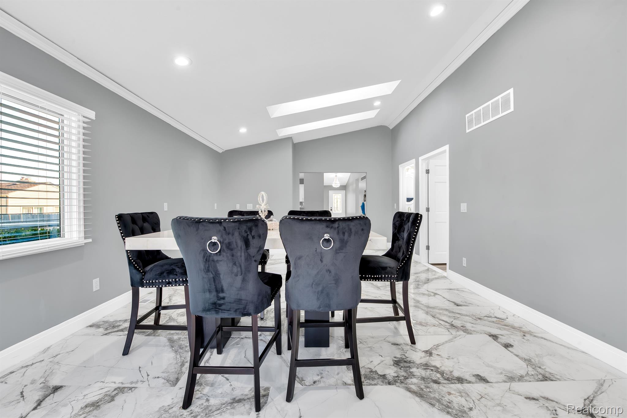 49725 Callens Road New Baltimore, MI 48047 - Photo 10 of 26 Gallery Image 10