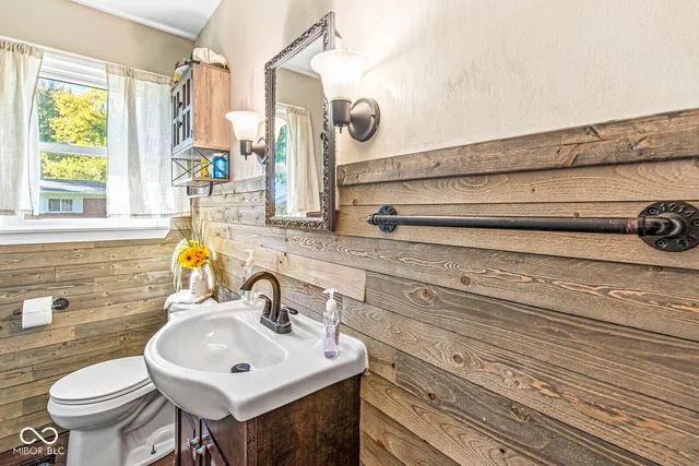 $287,900 | 6201 West 800 North, Fountaintown, IN 46130