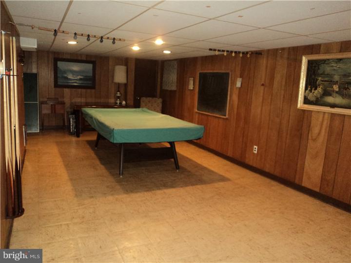 109 Cliffwood Road Philadelphia, PA 19115 - Photo 3 of 19 Gallery Image 3
