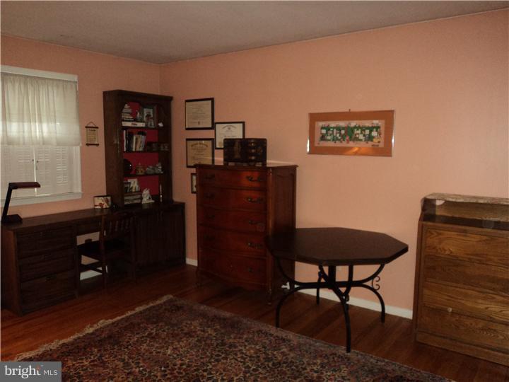 109 Cliffwood Road Philadelphia, PA 19115 - Photo 7 of 19 Gallery Image 7