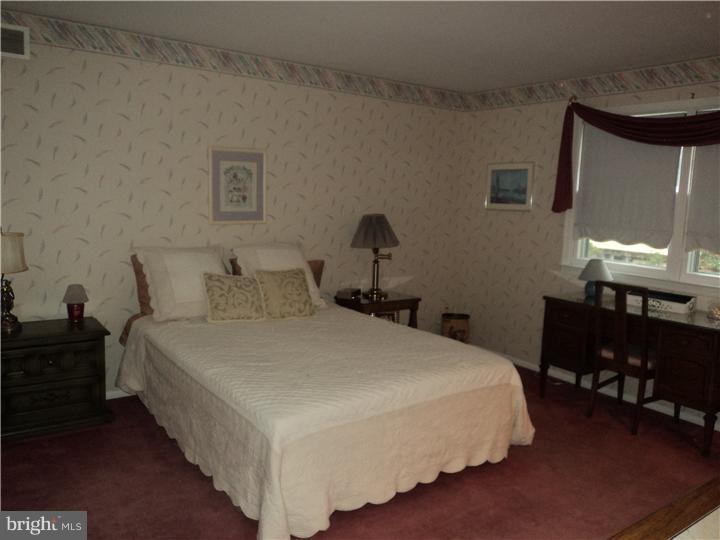 109 Cliffwood Road Philadelphia, PA 19115 - Photo 9 of 19 Gallery Image 9