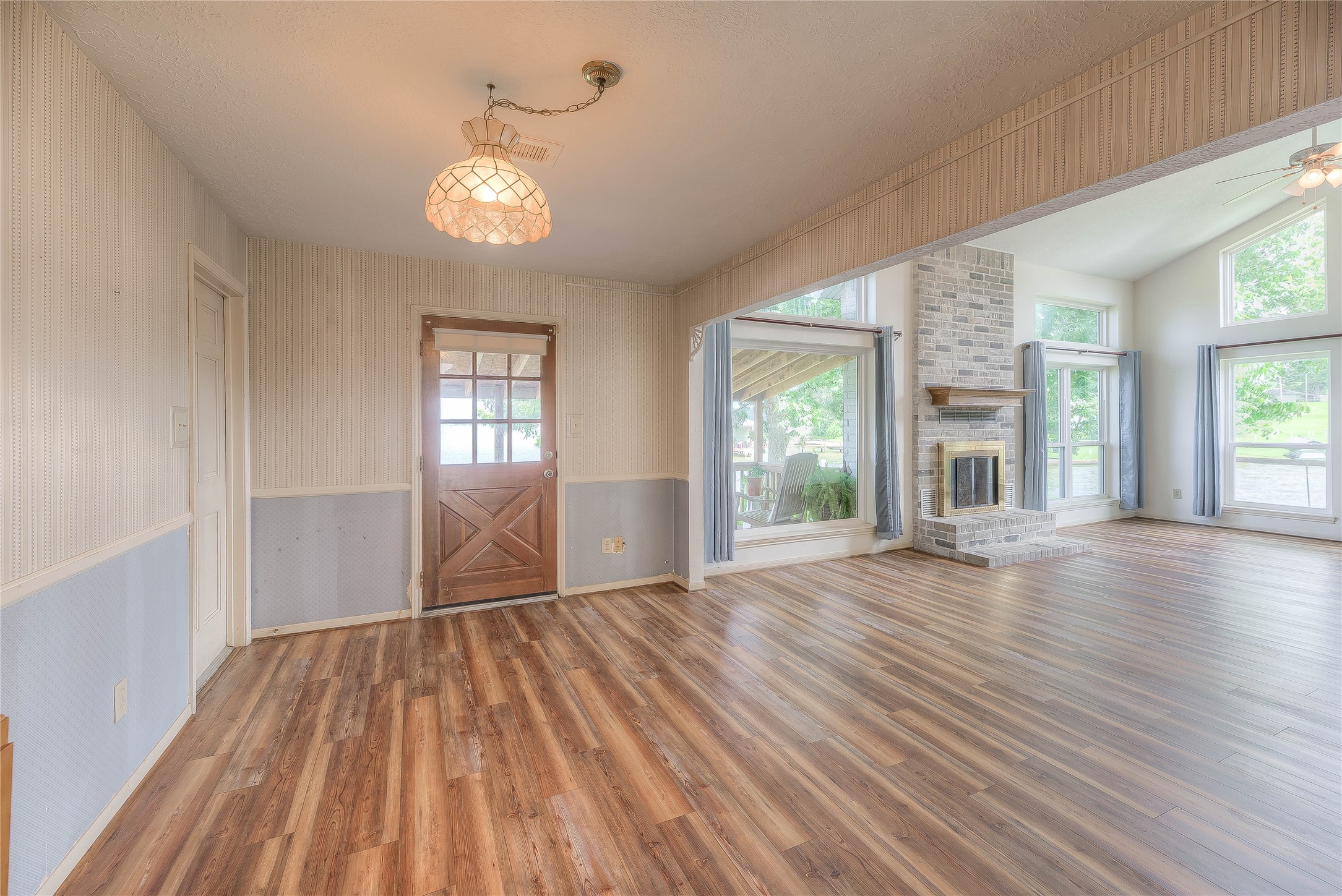 440 Lakeview Dr Loop Coldspring, TX 77331 - Photo 21 of 44 BREAKFAST AREA