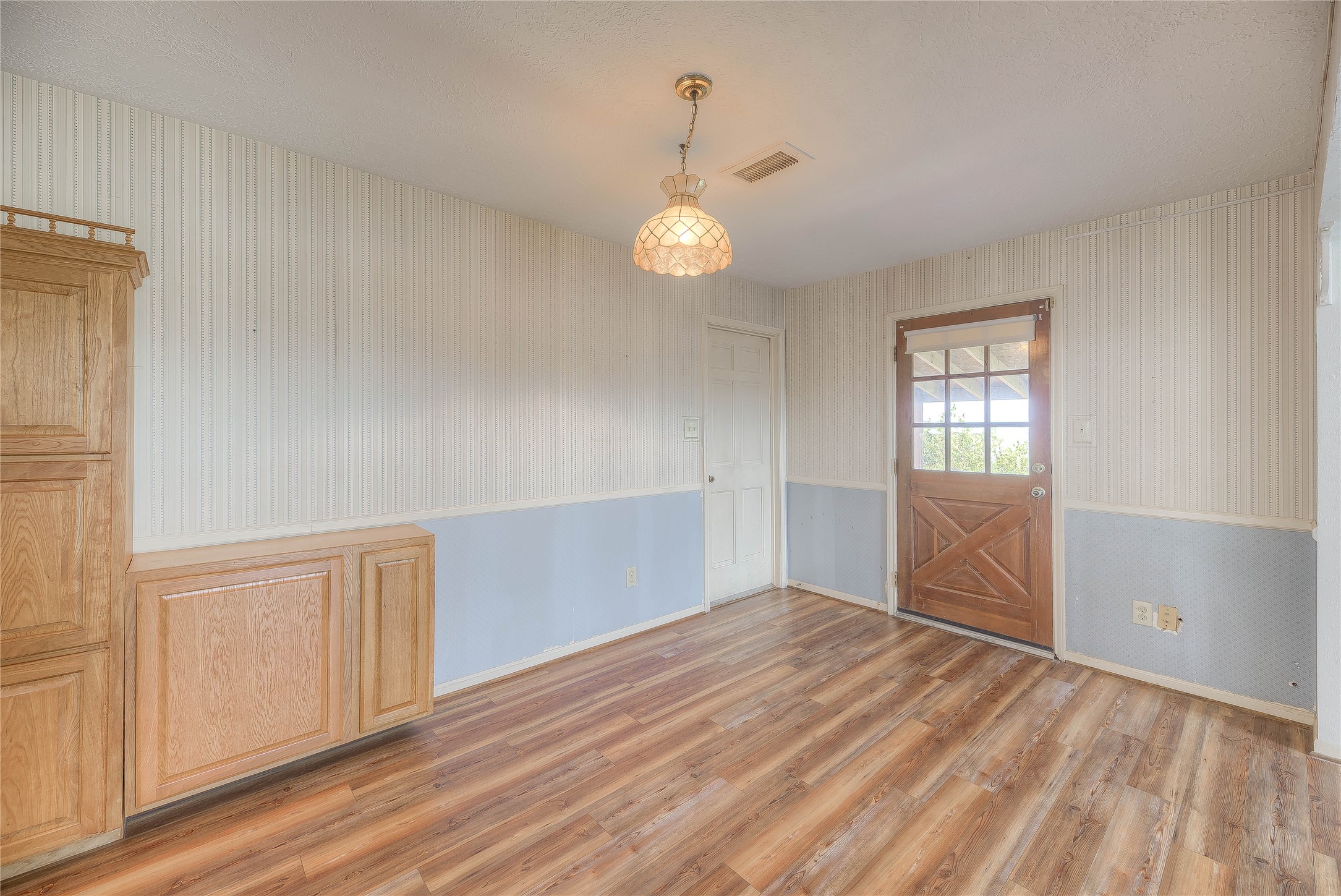 440 Lakeview Dr Loop Coldspring, TX 77331 - Photo 22 of 44 BREAKFAST AREA