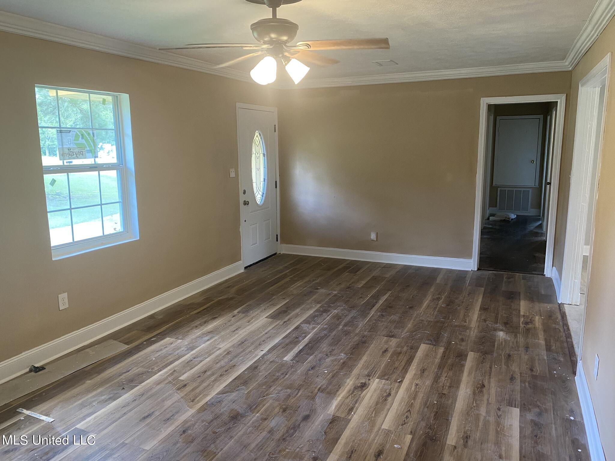1811 Raymond Road Jackson, MS 39204 - Photo 3 of 13 36DF5598-0EAB-461F-8F21-6D2C86DB5160