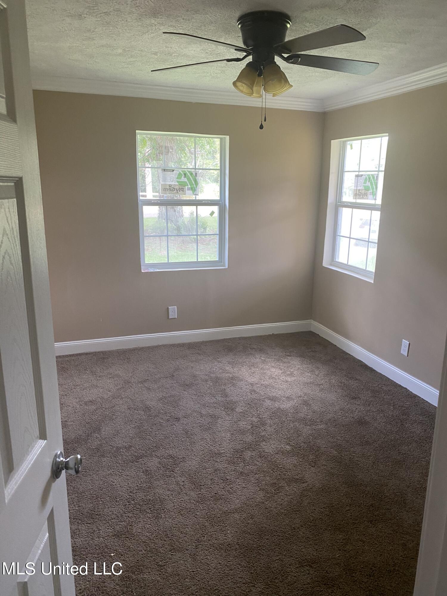 1811 Raymond Road Jackson, MS 39204 - Photo 6 of 13 0A105989-1C28-462E-8CA9-7DBCA0DF3904