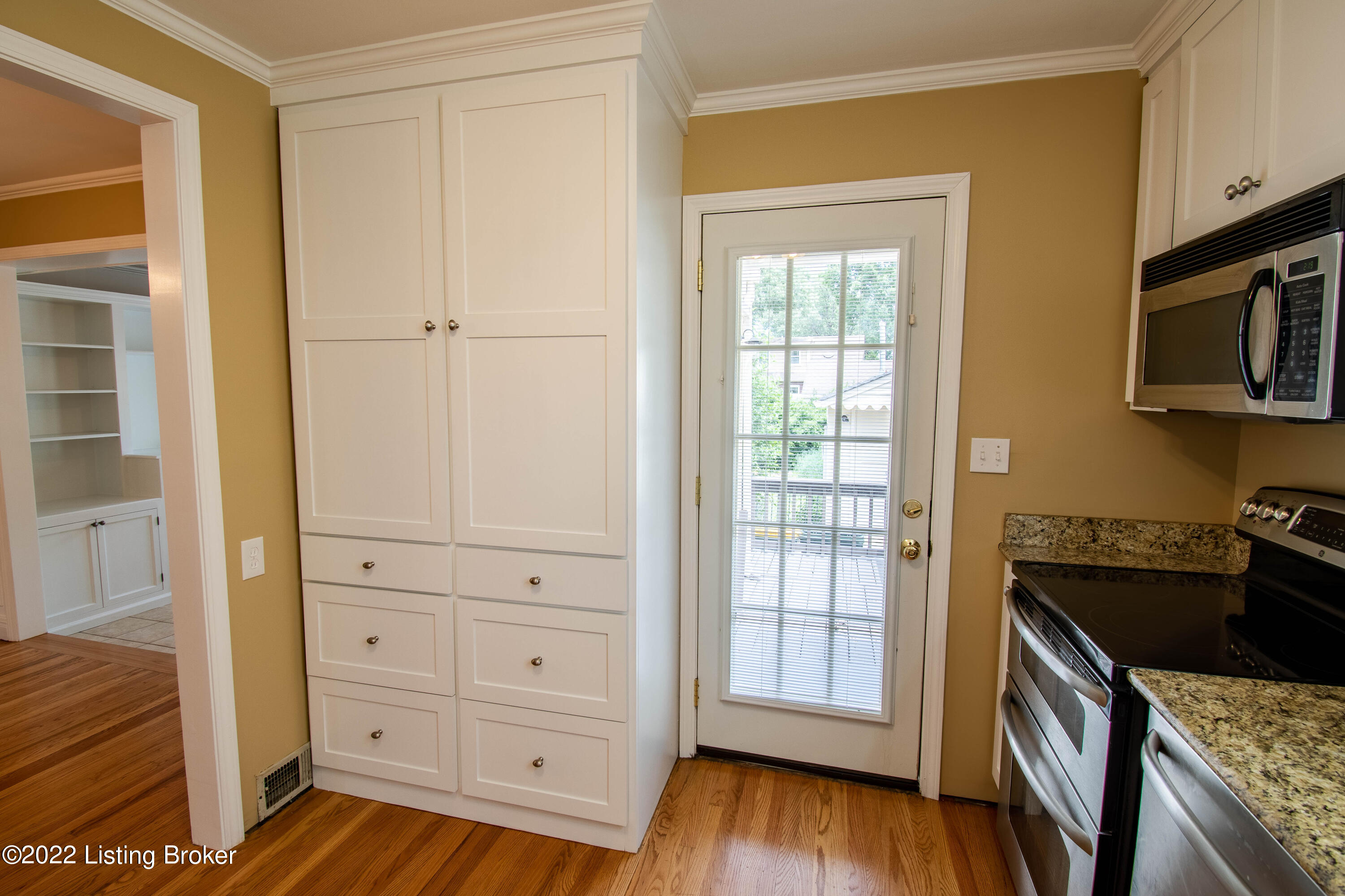 903 Perryman Road Louisville, KY 40207 - Photo 14 of 46 000_7035-HDR