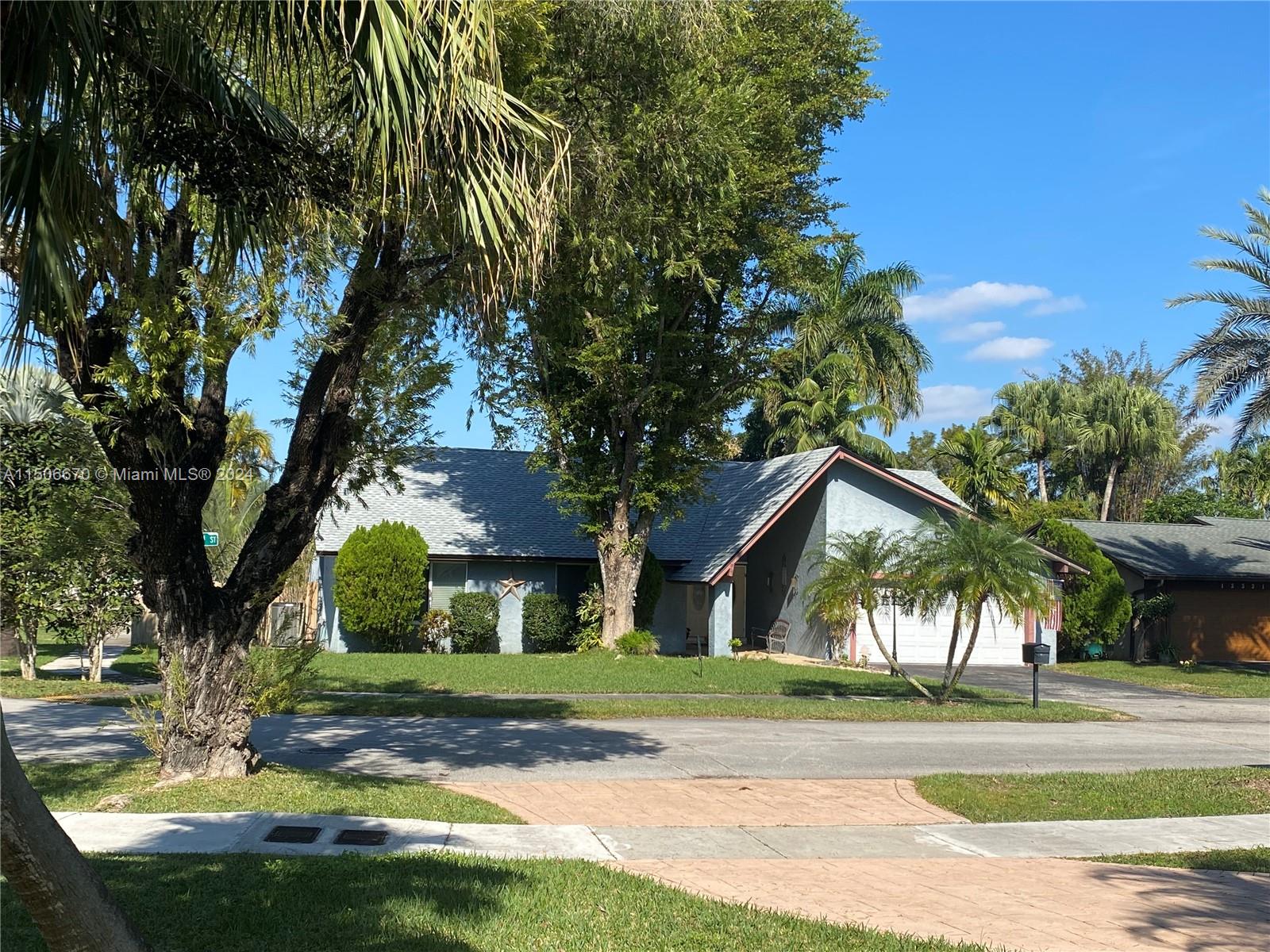 13341 Southwest 101st Street Miami, FL 33186 - Photo 40 of 43
