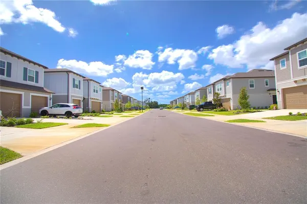 $2,300 | 3396 Lapis Lk Drive, Zephyrhills, FL 33541