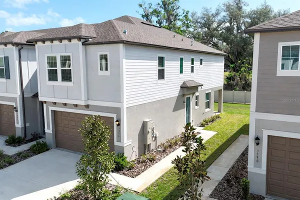 $2,300 | 3396 Lapis Lk Drive, Zephyrhills, FL 33541
