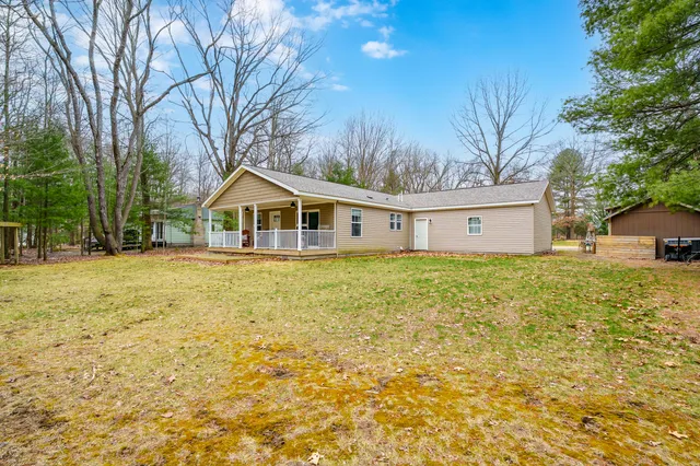 $299,999 | 8311 West Shore Drive, Grand Junction, MI 49056