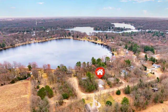 $299,999 | 8311 West Shore Drive, Grand Junction, MI 49056