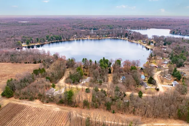 $299,999 | 8311 West Shore Drive, Grand Junction, MI 49056