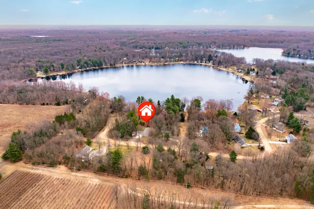 $299,999 | 8311 West Shore Drive, Grand Junction, MI 49056