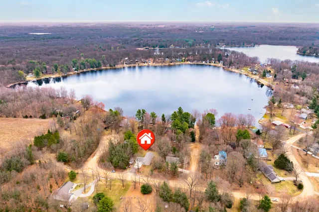 $299,999 | 8311 West Shore Drive, Grand Junction, MI 49056