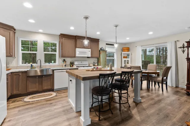 $299,999 | 8311 West Shore Drive, Grand Junction, MI 49056