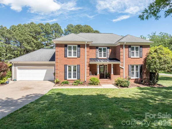 $674,900 | 136 Persimmon Creek Road, Kings Mountain, NC 28086