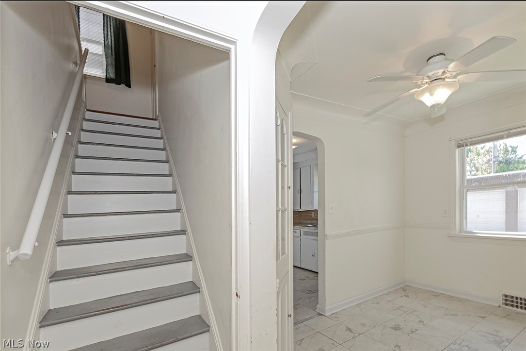 3266 Yorkshire Road Cleveland, OH 44118 - Photo 25 of 34