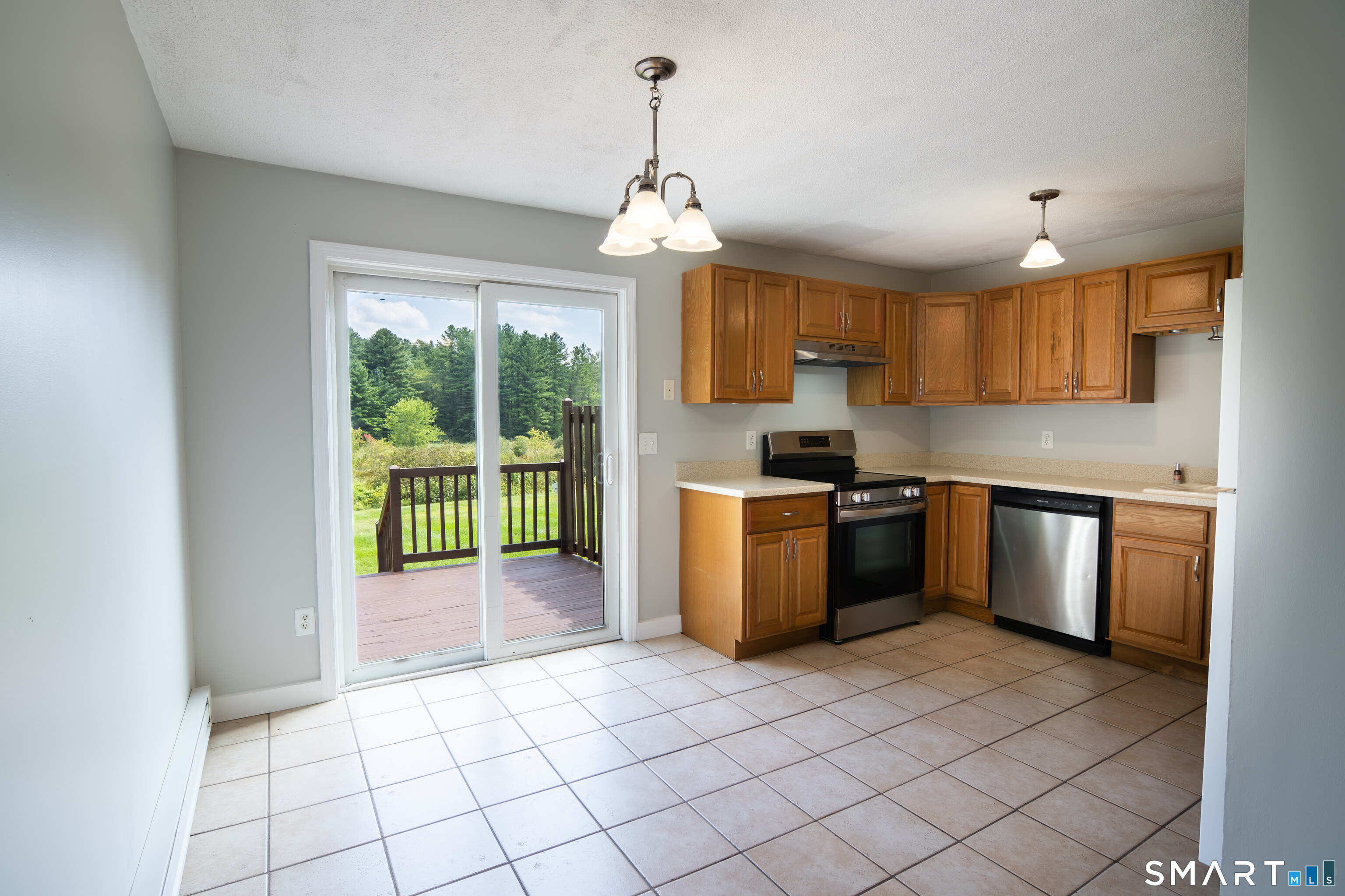 12 Fawn Ridge, Unit 12 Woodstock, CT 06281 - Photo 4 of 14 Gallery Image 4