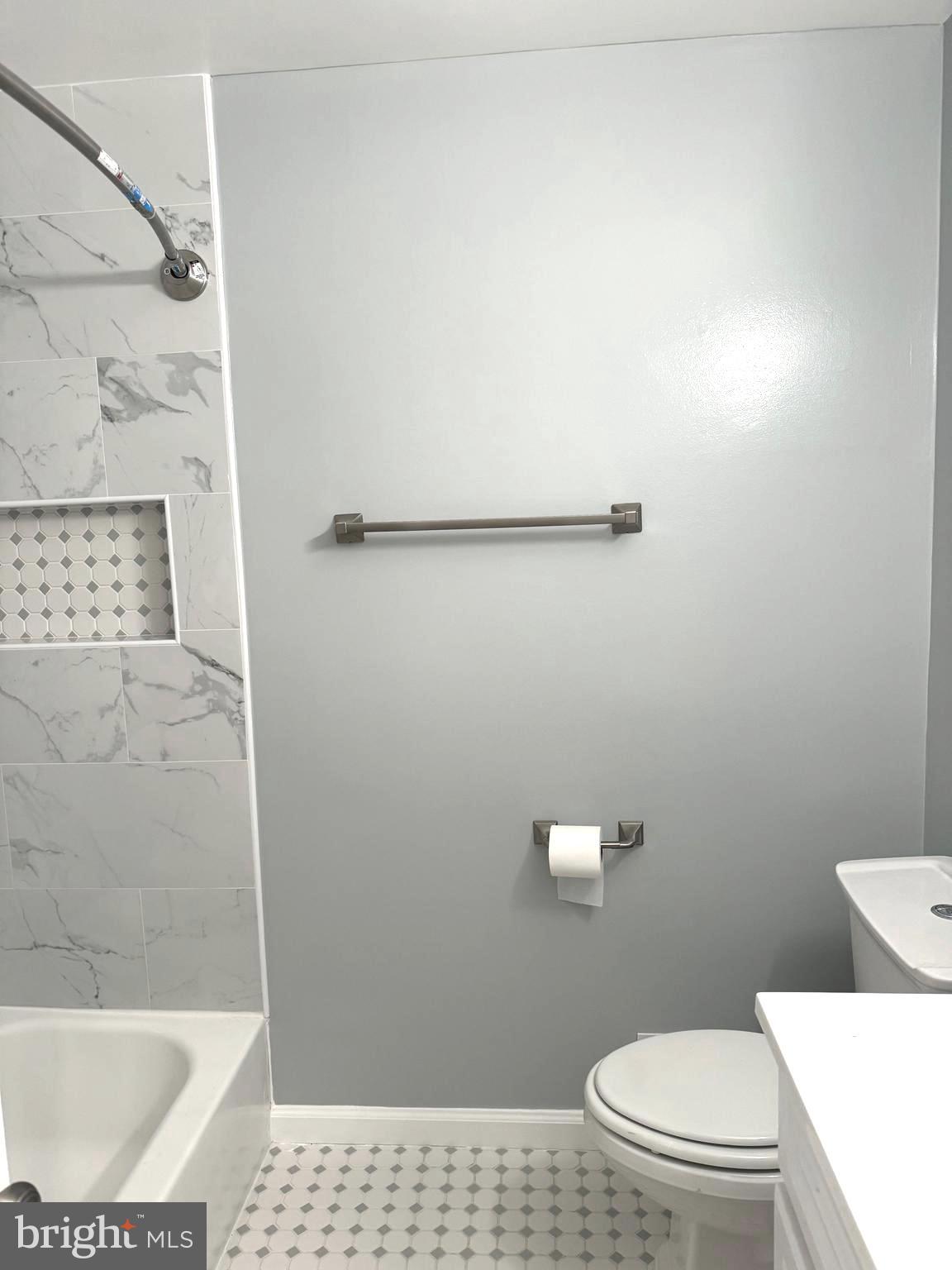 9610 McAlpine Road Silver Spring, MD 20901 - Photo 34 of 44 Hall bathroom