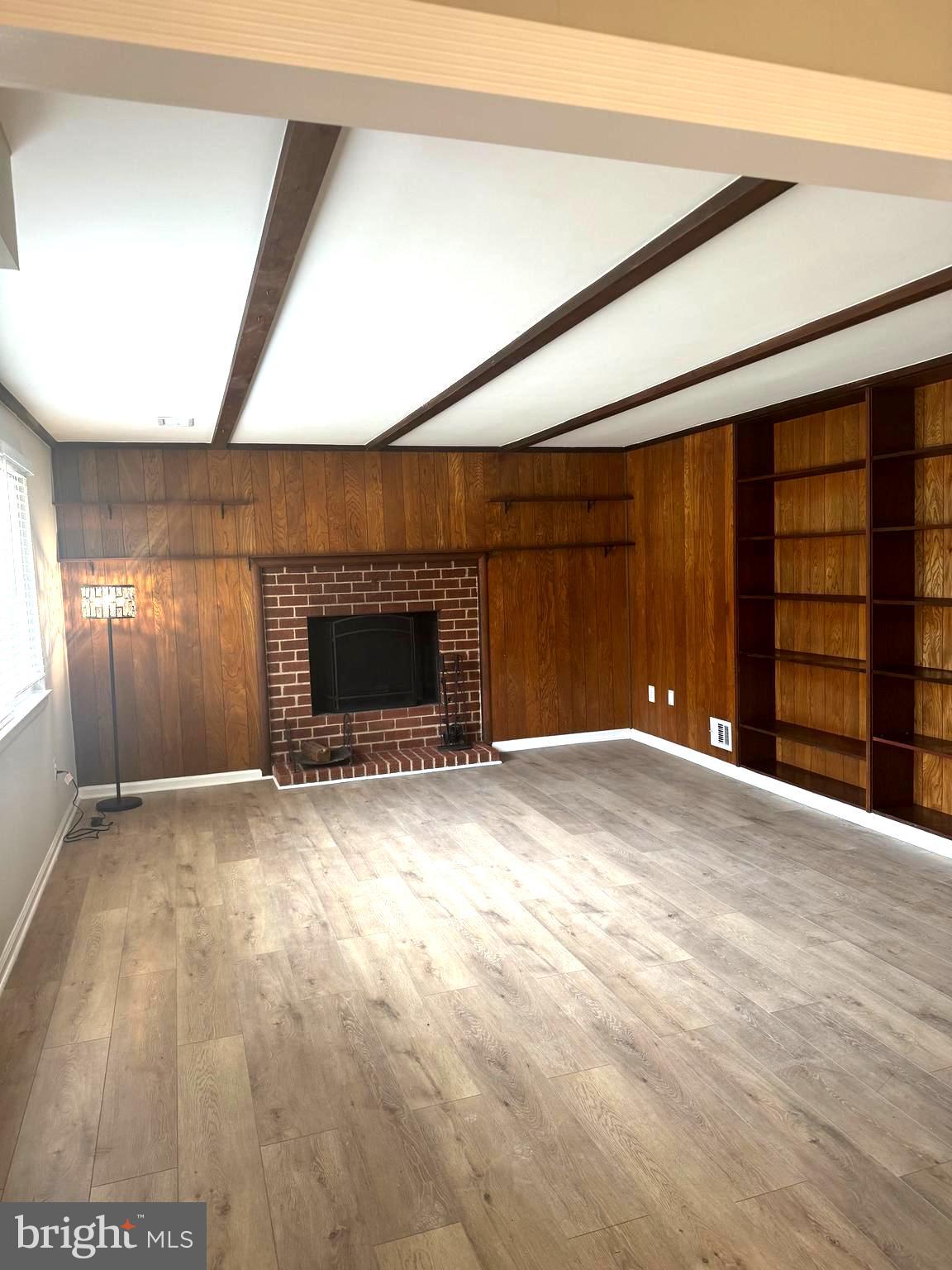 Family room L/L