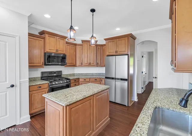 $765,000 | 1202 Foxwood Drive, Sevierville, TN 37862