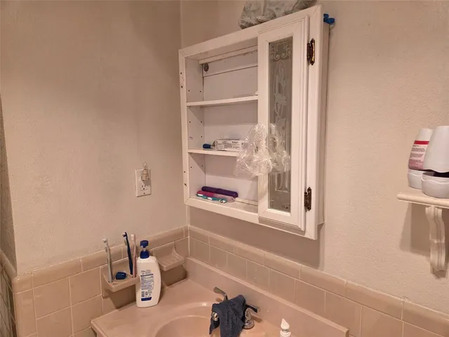 $2,999 | 9604 Northwest 67th Court, Tamarac, FL 33321