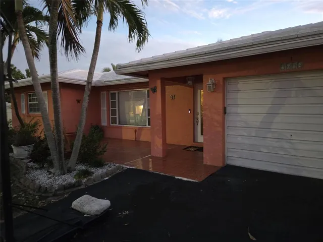 $2,999 | 9604 Northwest 67th Court, Tamarac, FL 33321