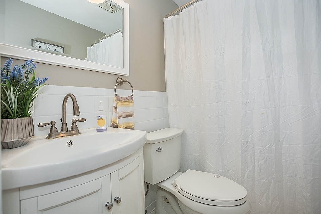 86 Jensen Road Watertown, MA 02472 - Photo 17 of 25