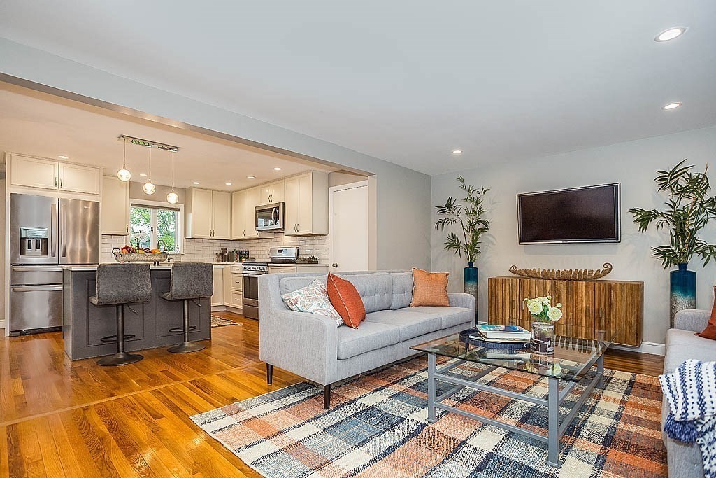 86 Jensen Road Watertown, MA 02472 - Photo 5 of 25