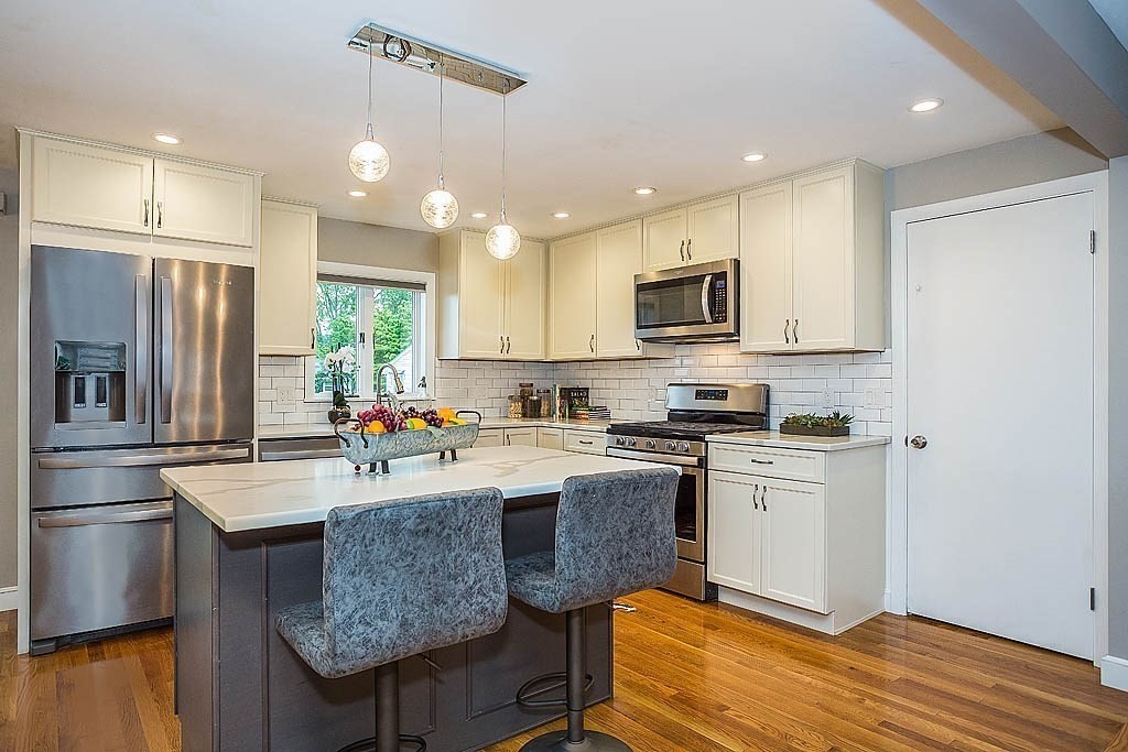 86 Jensen Road Watertown, MA 02472 - Photo 8 of 25