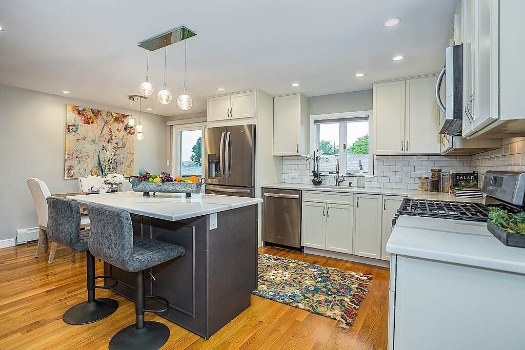 86 Jensen Road Watertown, MA 02472 - Photo 9 of 25