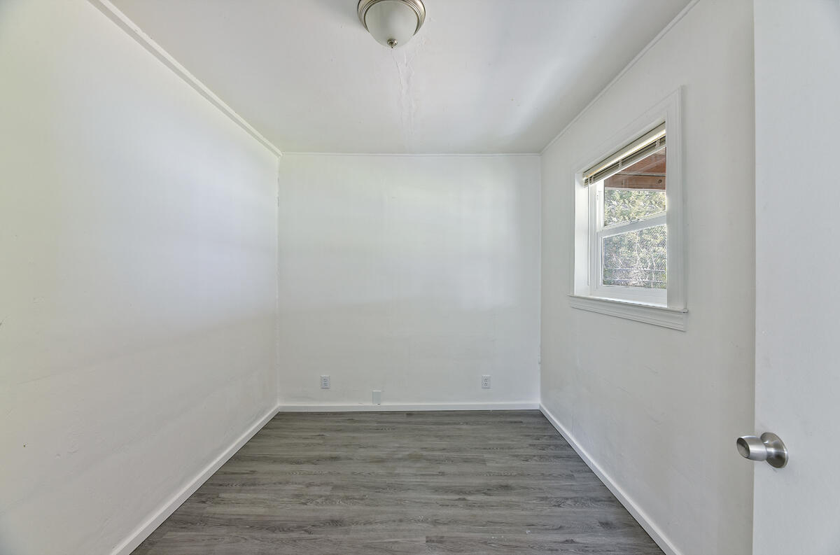 1808 Spring Street Medford, OR 97504 - Photo 18 of 49 19