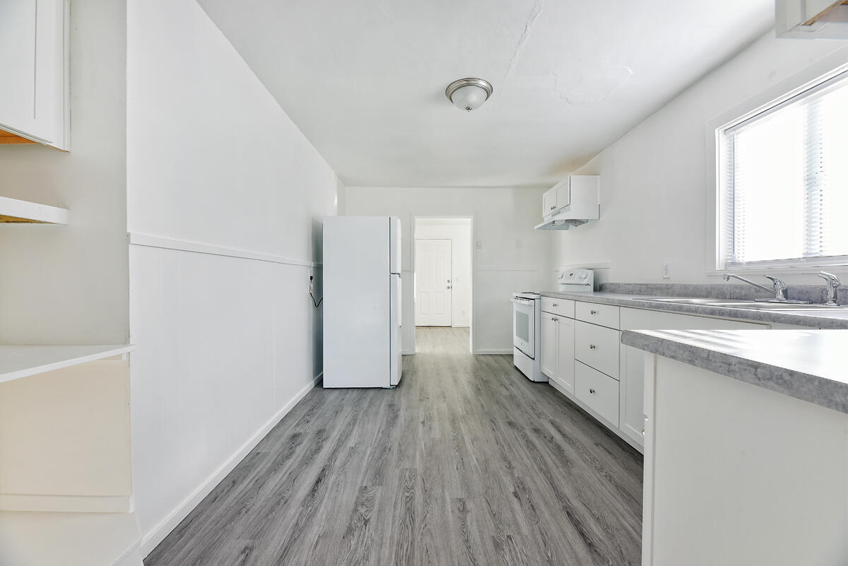 1808 Spring Street Medford, OR 97504 - Photo 42 of 49 38